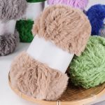 100gfilato di pelliccia，Faux Mink Yarn， Handmade DIY Knitting Scarf, Hat & Dolls ，Furry Yarn ， Faux Fur Yarn - 图片 2